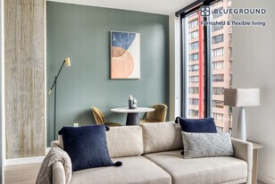 704 Spring St in Seattle, WA - Building Photo