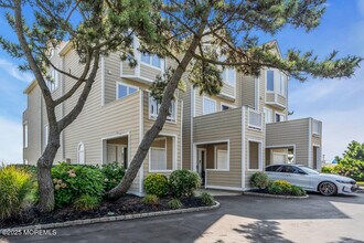 152 Ocean Blvd N in Long Branch, NJ - Building Photo - Building Photo