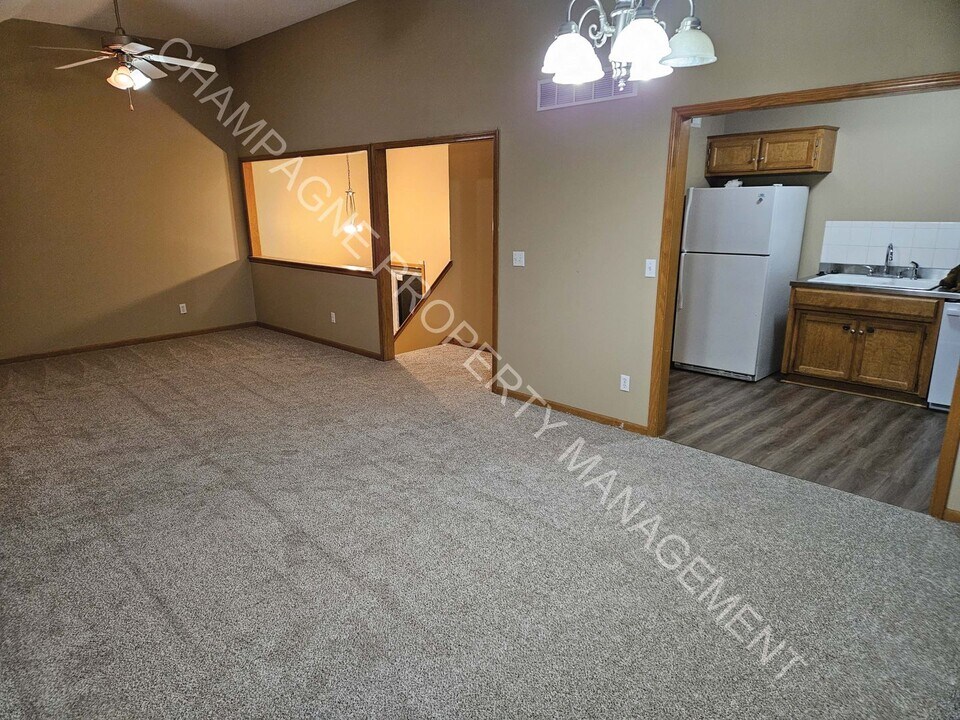 6524 NE 44th St in Kansas City, MO - Building Photo