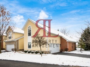 7826 Scioto Crossing Blvd in Dublin, OH - Building Photo - Building Photo