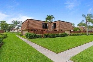 1405 14th Ln in Greenacres, FL - Building Photo