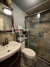 914 Beacon St, Unit 2 in Boston, MA - Building Photo - Building Photo