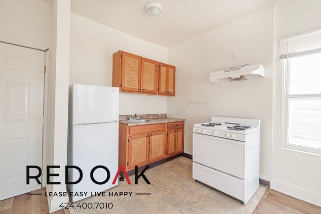537 S Kenmore Ave in Los Angeles, CA - Building Photo - Building Photo