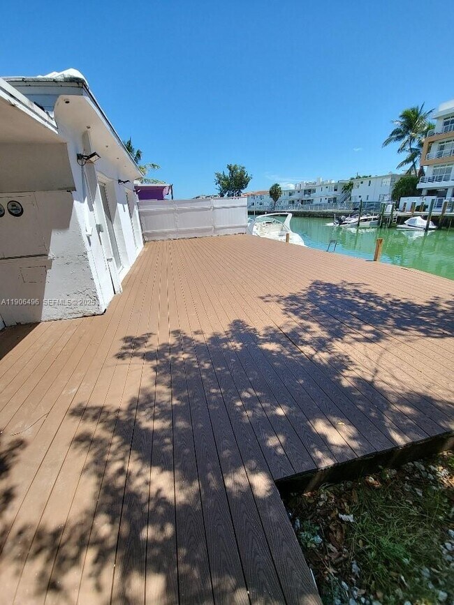 7707 Hawthorne Ave in Miami Beach, FL - Building Photo - Building Photo