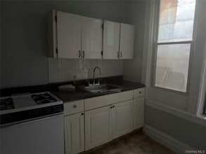 126-15 Liberty Ave in Queens, NY - Building Photo - Building Photo