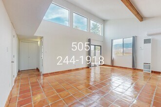 876 Tramway Ln Ct NE in Albuquerque, NM - Building Photo - Building Photo