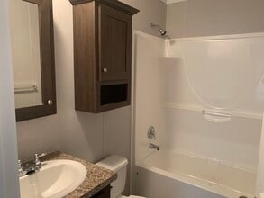 316 Chevalier Dr in Howell, MI - Foto de edificio - Building Photo