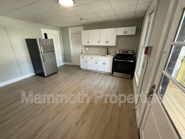 539 Pine St in Manchester, NH - Building Photo - Building Photo