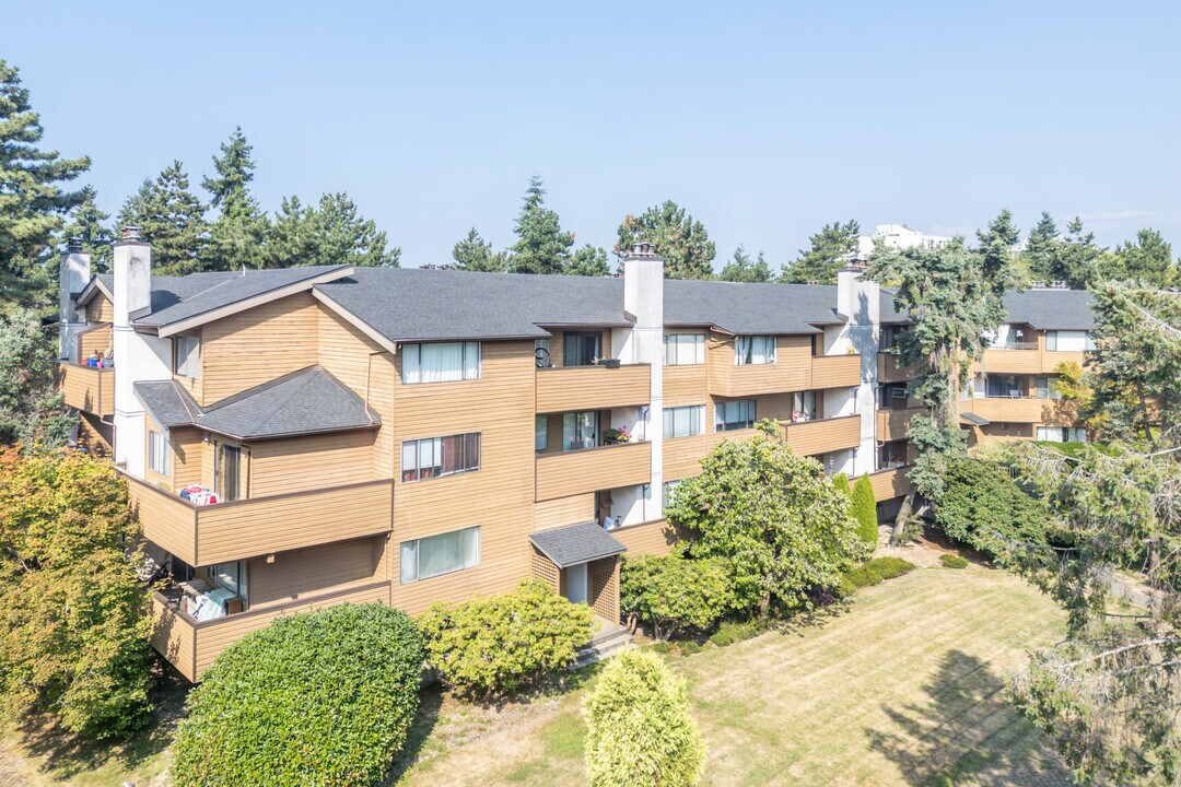 7297 Moffatt Rd in Richmond, BC - Building Photo