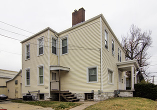 1615 Grinstead Dr in Louisville, KY - Foto de edificio - Building Photo