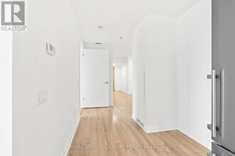 375 King St W in Toronto, ON - Building Photo - Building Photo