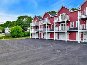 211 Water St in Hallowell, ME - Building Photo - Building Photo