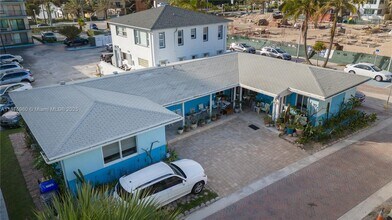 3220 N Surf Rd in Hollywood, FL - Building Photo - Building Photo