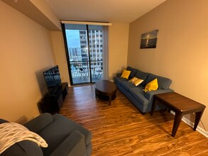 3040 Peachtree Rd NW in Atlanta, GA - Building Photo - Building Photo