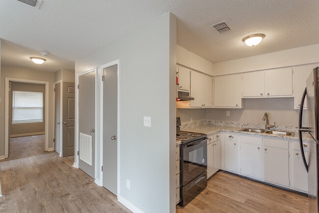 500 Cumberland Ave-Unit -C6 in Jasper, TN - Building Photo - Building Photo