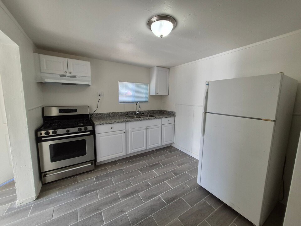 383 S 7th Ave in Yuma, AZ - Building Photo