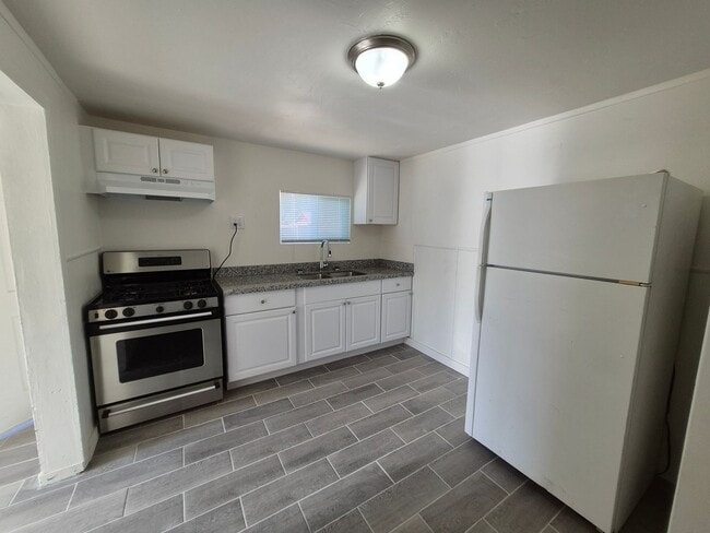 property at 383 S 7th Ave