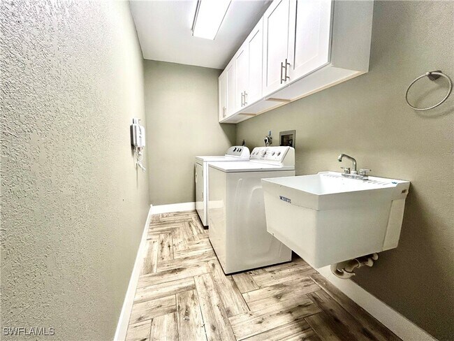 property at 210 SE 1st Pl