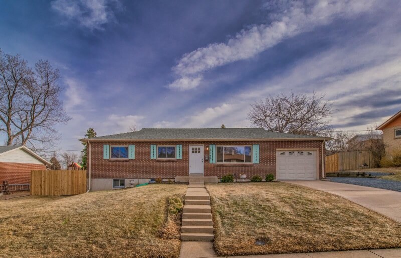 12336 W Texas Dr in Lakewood, CO - Building Photo