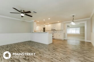 215 Cranberry Ln in Brandon, FL - Building Photo - Building Photo