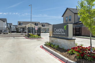 Camden Long Meadow Farms in Richmond, TX - Building Photo - Building Photo