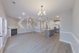 3705 Oak Leaf Wy, Unit 116-307 in Greenville, NC - Building Photo - Building Photo