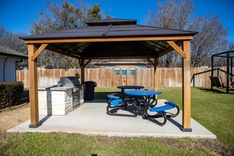 Eleven06 on 35 Apartments in Waco, TX - Building Photo - Building Photo