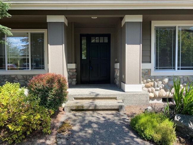 1160 Mountain View Blvd SE in North Bend, WA - Building Photo - Building Photo