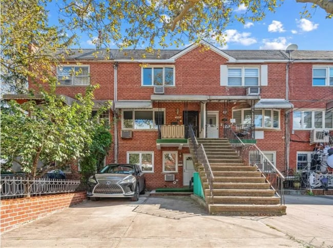 2705 Mill Ave