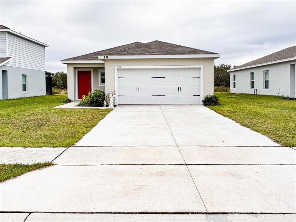 726 Eagle Landing Blvd in Winter Haven, FL - Building Photo