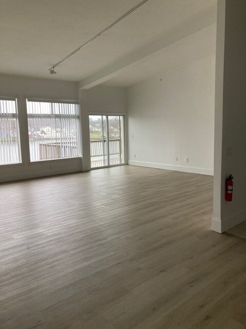 231 Lake Ave in Worcester, MA - Building Photo
