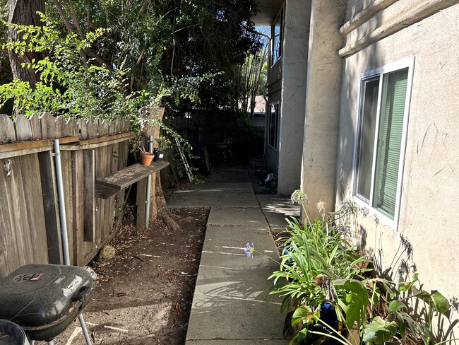 1271 Murray Ave in San Luis Obispo, CA - Building Photo - Building Photo