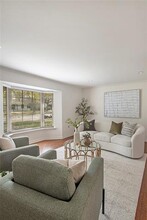 6233 E University Blvd in Dallas, TX - Building Photo - Building Photo