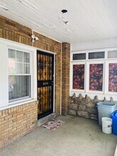 882 Corinthian Ave in Philadelphia, PA - Building Photo - Building Photo