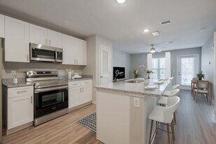 Dream Winter Haven in Winter Haven, FL - Building Photo