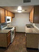 8562 E Roosevelt St in Scottsdale, AZ - Building Photo - Building Photo