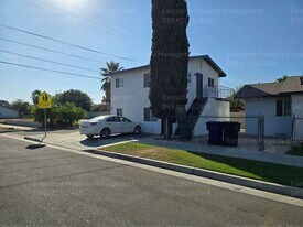1115 9th St in Bakersfield, CA - Building Photo