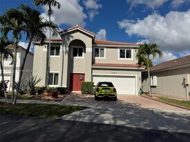 10973 NW 53rd Ln in Doral, FL - Building Photo