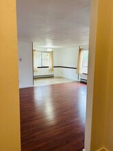 16029 NE 105th Ct in Redmond, WA - Building Photo - Building Photo