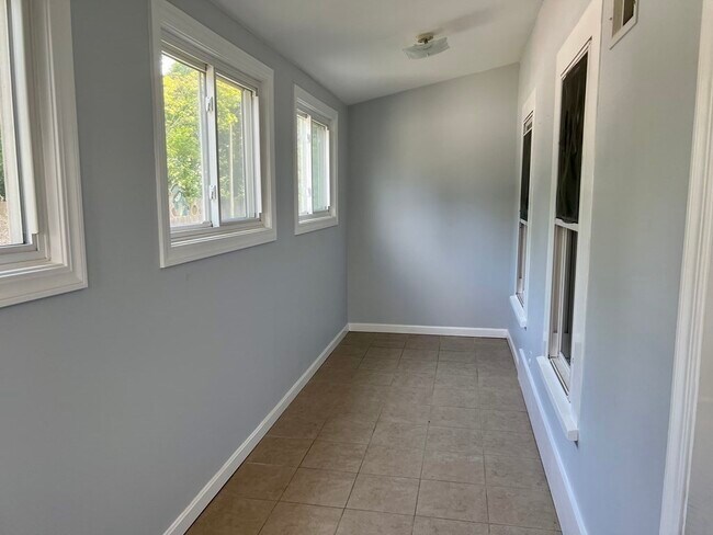 709 Hammond St-Unit -1 in Brookline, MA - Building Photo - Building Photo