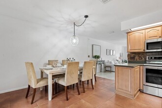 1369 Riverside Cir in Wellington, FL - Building Photo - Building Photo