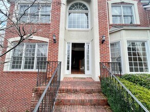 555 Vinings Springs Dr SE in Mableton, GA - Building Photo - Building Photo