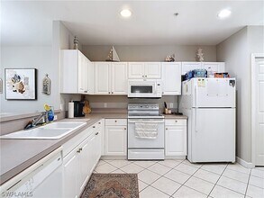 3015 Horizon Ln in Naples, FL - Building Photo - Building Photo