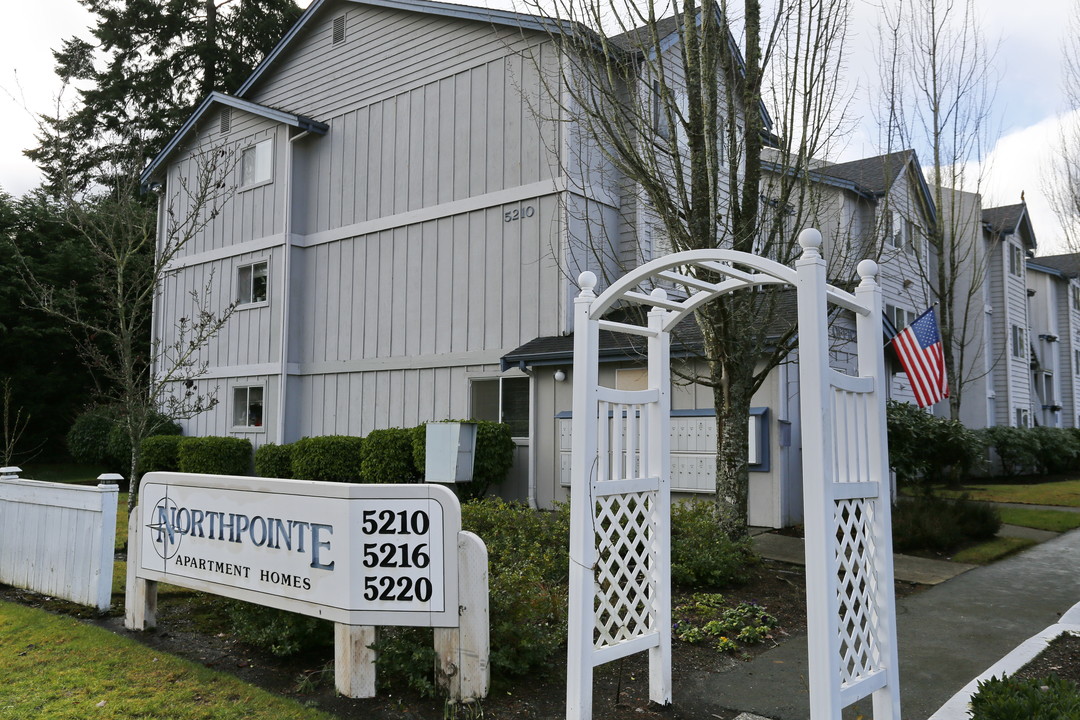 Northpointe Apartments in Lynnwood, WA - Foto de edificio