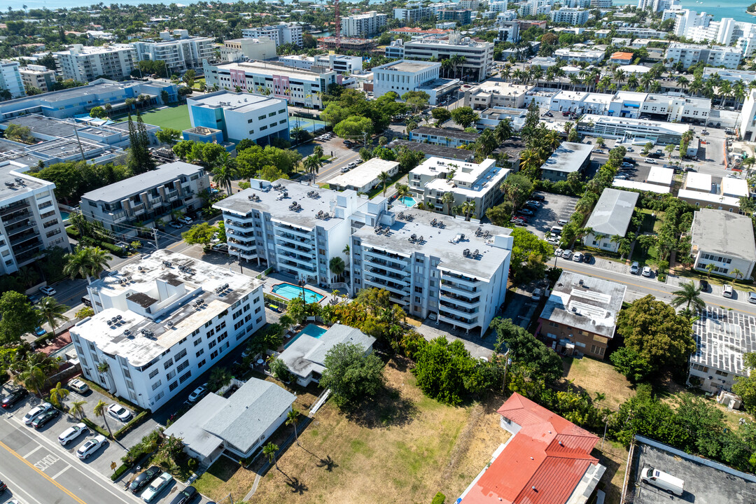 The Vintage in Bay Harbor Islands, FL - Building Photo