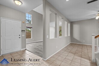 28475 Nicholas Cir in Santa Clarita, CA - Building Photo - Building Photo