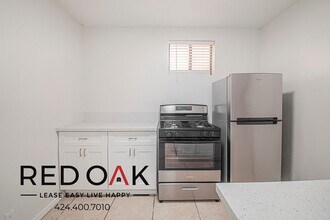 8 S 69th Pl in Long Beach, CA - Building Photo - Building Photo