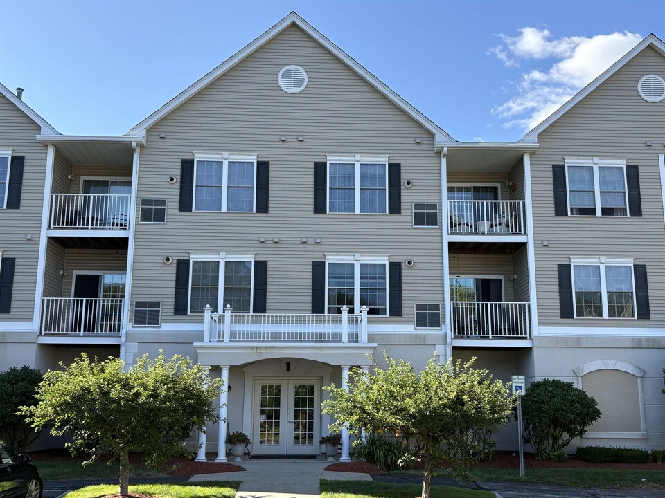 59 Cluff Rd in Salem, NH - Building Photo