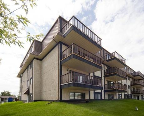 Bradford Place in Red Deer, AB - Building Photo