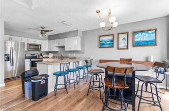 17404 Dumont Dr in Ft. Myers, FL - Foto de edificio - Building Photo